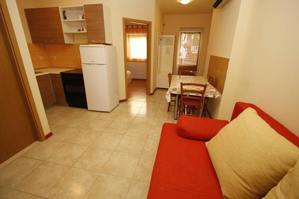 Apartments Lidus Makarska Quarto foto